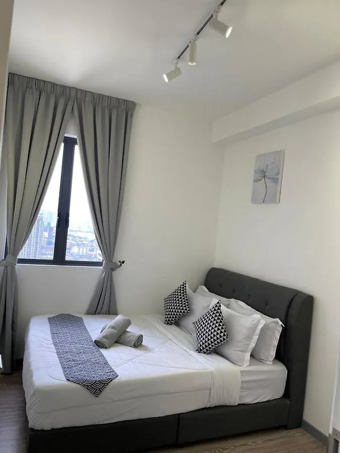 100Mbps Desapark Montkiara Publika Mitec Kepong Menjalara Segambut 7Pax Apartment Kuala Lumpur Malaysia